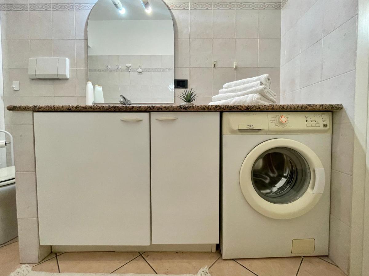 20 Metri Dal Mare Il Fascino Del Centro Storico. Apartment Loano Luaran gambar